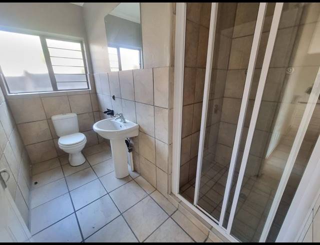 2 BEDROOM PROPERTY TO RENT IN KOOKRUS